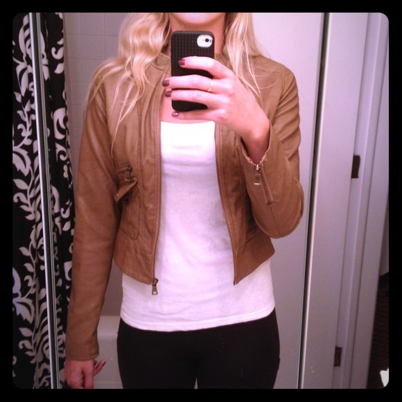 Super cute leather jacket