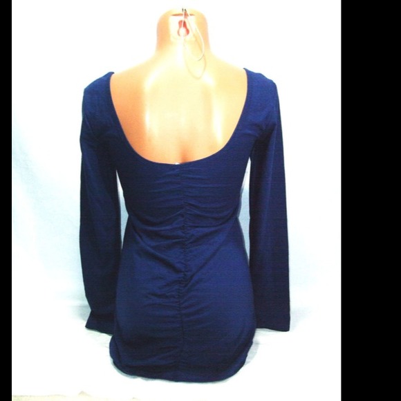 Nwt Victoria's Secret ruched back tee in purple - Picture 1 of 3