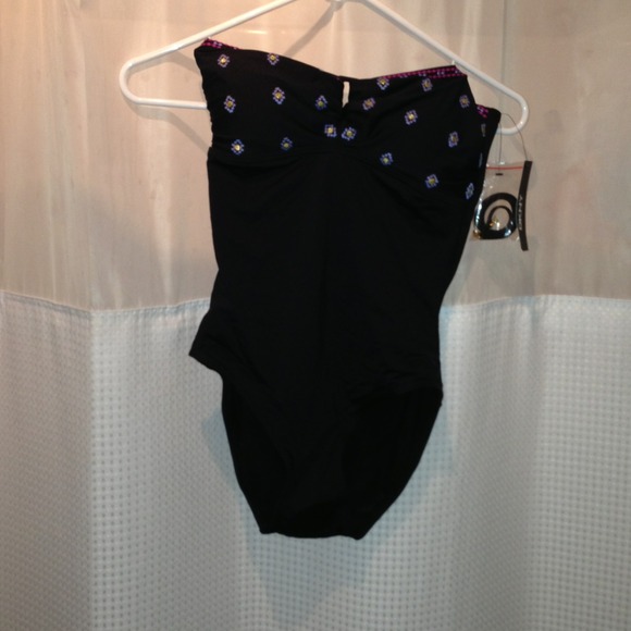 Swim suit