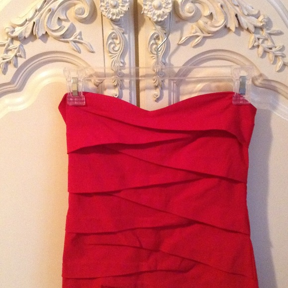 ASOS pleated strapless dress with curved neckline - Picture 3 of 4