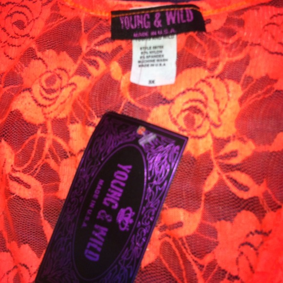 🚫🚫sold🚫🚫Lace tank tops - Picture 3 of 4