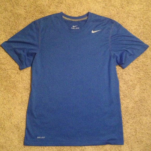 Men's blue Nike Dri fit shirt M