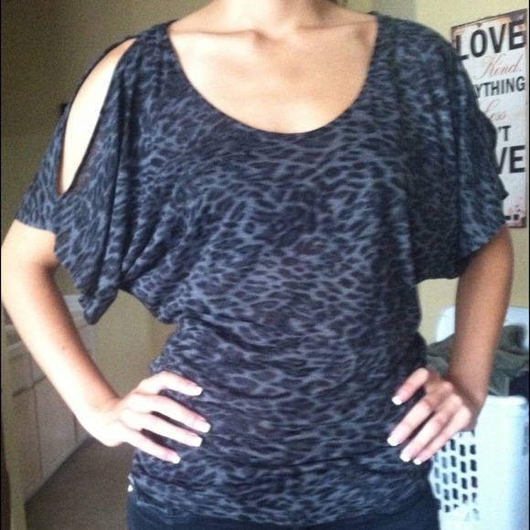 💢SOLD💢Michael Kors Leopard Sassy Shirt