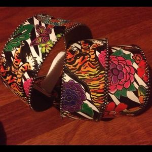 Beautiful tiger strip; flower belt