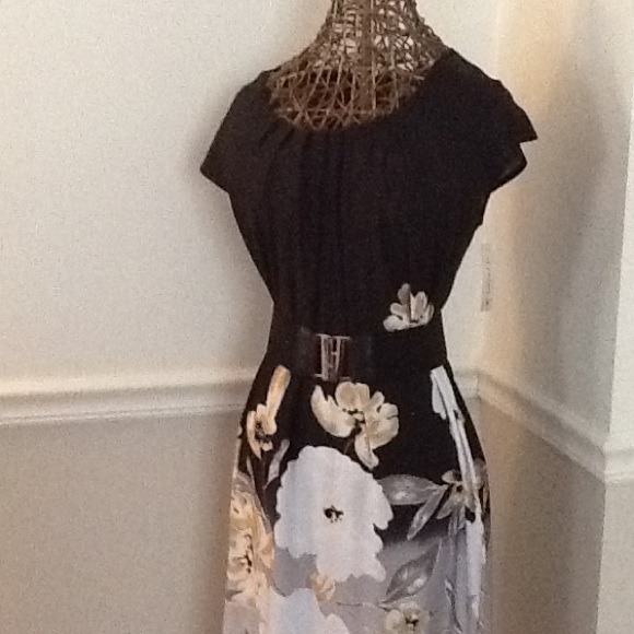 AA STUDIO DRESS  95 o/o POLYESTER 5 o/o SPANDEX