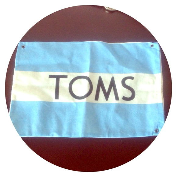 SOLD! Toms dust bag!
