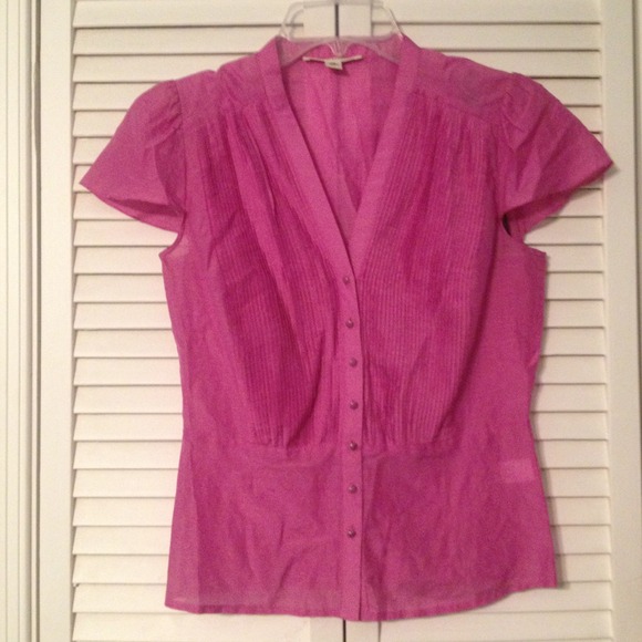 ***SOLD***Banana Republic XS Fuchsia