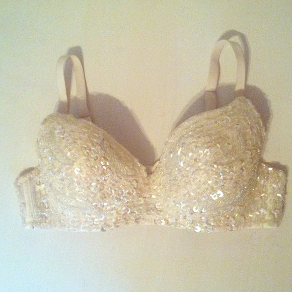 Beaded white bra!! Super cute!