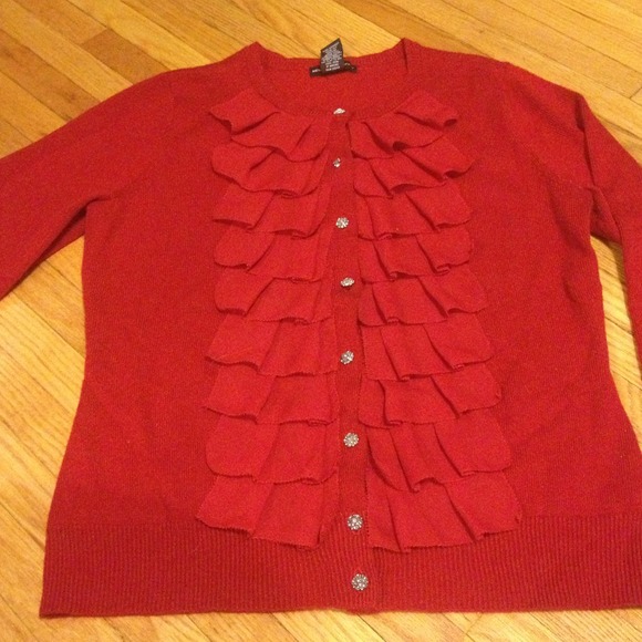Ny&co ruffle front sweater!