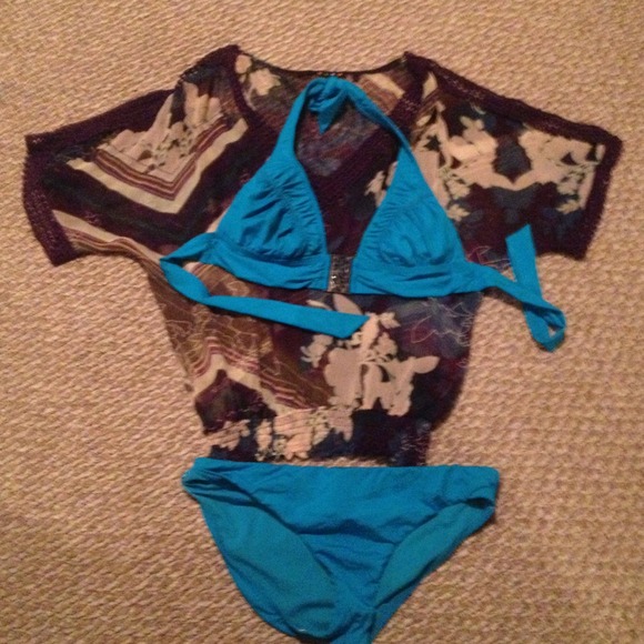 ✂✂✂reduced!✂✂✂Top and bikini bundle