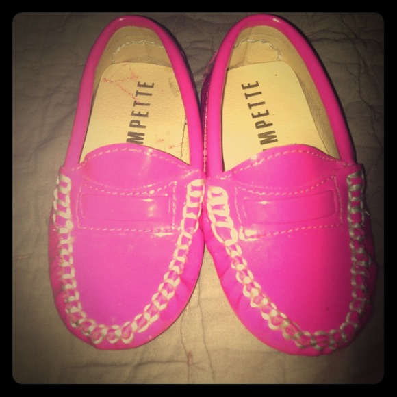 🌸Baby shoes🌸I take 30for both or 18 for one