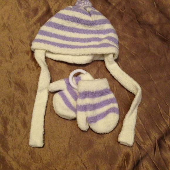 Children's place hat gloves SO SOFT!! NEW