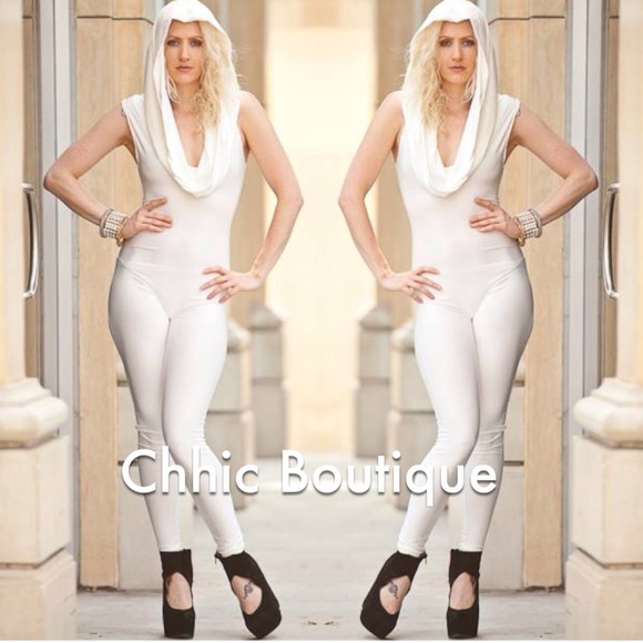 Cute hooded jumpsuit