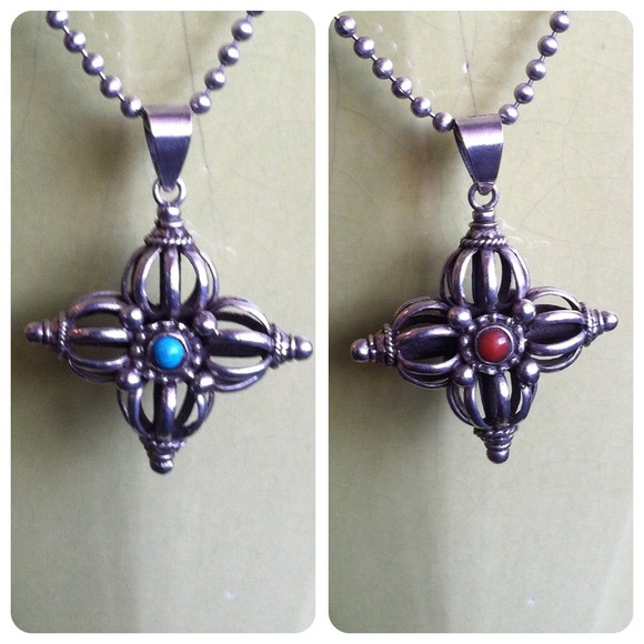 ⚡Reduced!⚡Reversible Sterling Silver Pendant