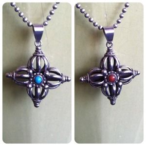 ⚡Reduced!⚡Reversible Sterling Silver Pendant