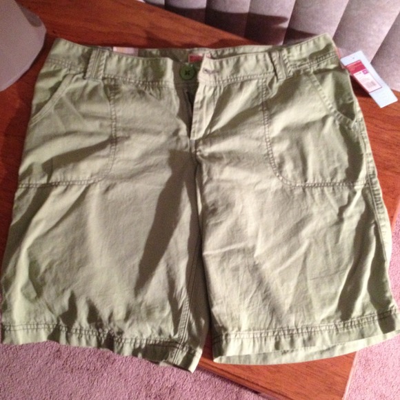 Lime green low rise junior shorts