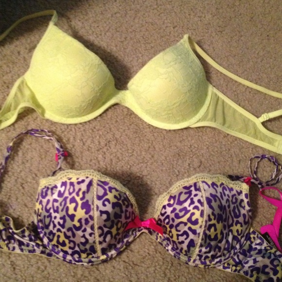 Never worn - Picture 1 of 3