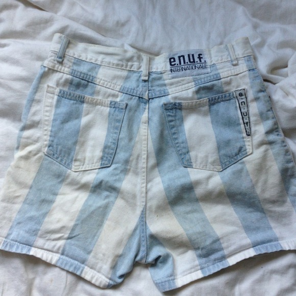 Striped high waisted shorts - Picture 2 of 2