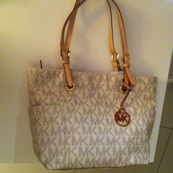 Original MK Handbag 💎👛🎁 - Picture 1 of 1