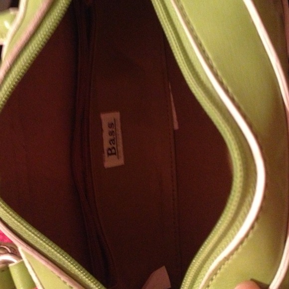 NEW Pistachio Green Faux Leather Mini Purse - Picture 4 of 4