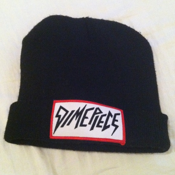 ⛔️SOLD⛔️ Dimepiece Beanie