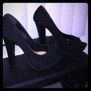 😍SEXY BLACK HEELS