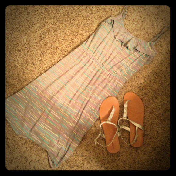 ❌Sold❌Super cute sundress NWOT!! Size M