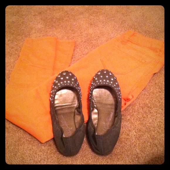 Grey flats!!