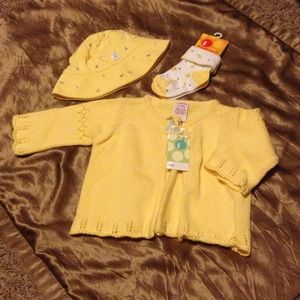Gymboree yellow sweater hat socks 3-6 mo NEW