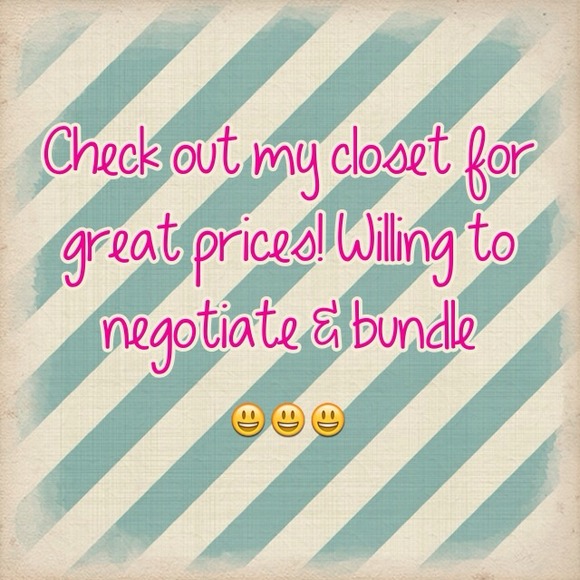 CHECK OUT MY CLOSET!