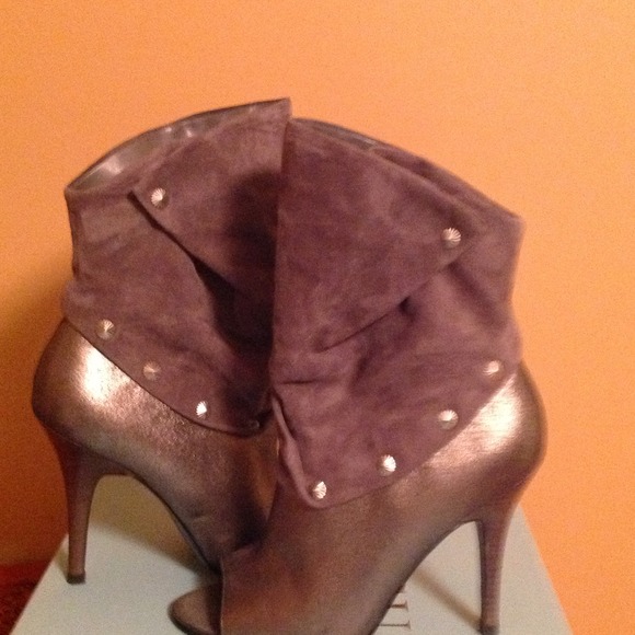 Ankle boots by Guess Marciano.