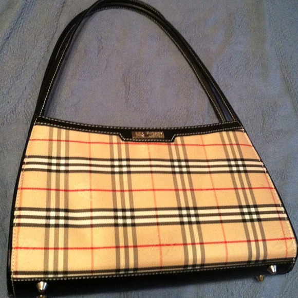 ***SOLD TO@drgillie*** Burberry Handbag
