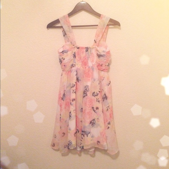 Afternoon tea dress - Picture 2 of 2