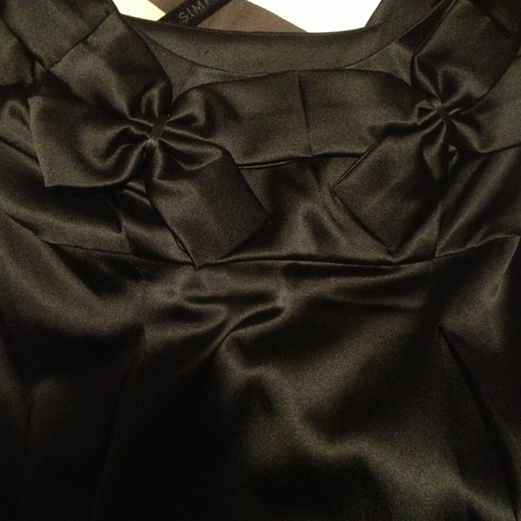 Dress - Picture 3 of 4