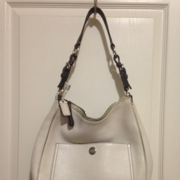 Handbag - Picture 2 of 3