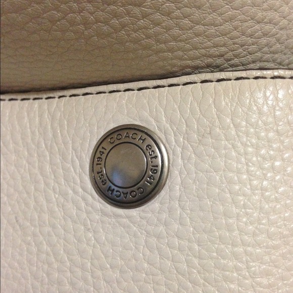 Handbag - Picture 3 of 3