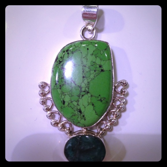Green turquoise 925 sterling silver pendant
