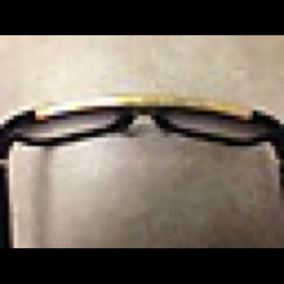 Authentic Louis Vuitton Evidence Sun Glasses - Picture 2 of 3