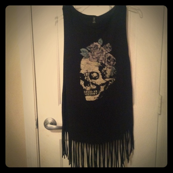 🚫Traded🚫Skull fringe top