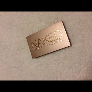 Urban Decay Naked Flushed