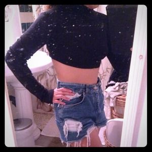 🚫(RESERVED)🚫Brandy Melville turtle neck crop top