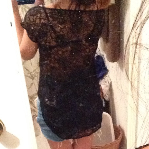 * REDUCED PRICE* Cute See-through Black laced top! - Picture 3 of 3