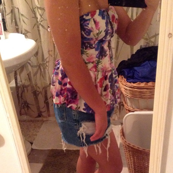 😍Cute Floral tube top!💕 - Picture 2 of 4