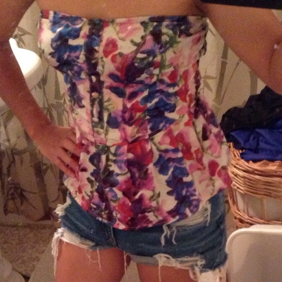 😍Cute Floral tube top!💕 - Picture 4 of 4