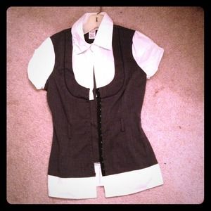 Stylish button & corset closure top.