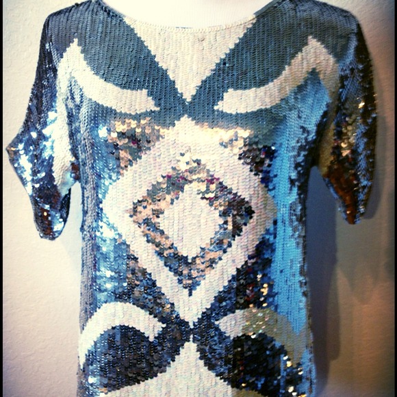 Tops - ✨HOST PICK✨Vintage 80's Sequins Top