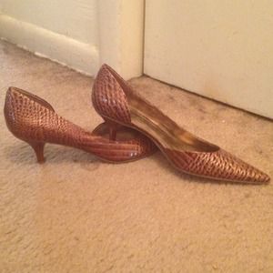 Nine West size 7 mid heels