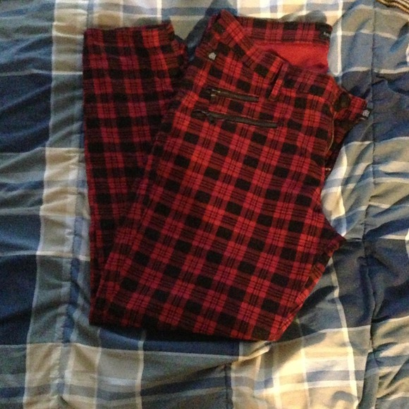 ⛔S O L D ⛔ Rock &Republic Pants