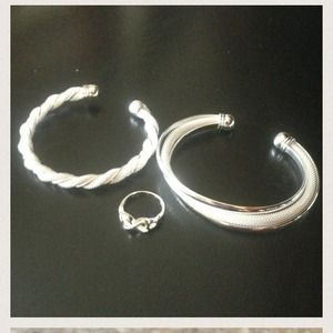 Tiffany jewelry 2 bracelets & ring 925 sterl