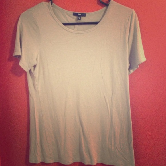 Go to gray T Shirt :)